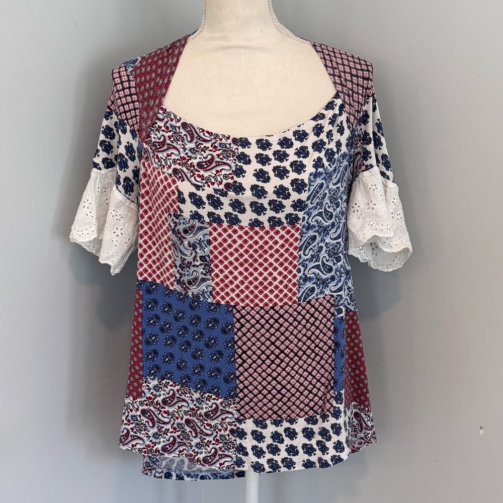 Multicolor Top with Lace Sleeves